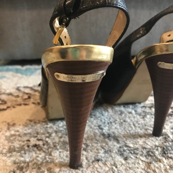 Glam Michael Kors black and gold heels - Picture 2 of 3